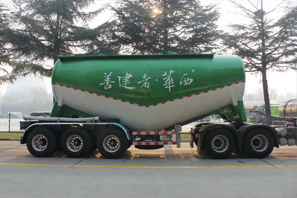 粉罐半掛車(chē) 粉罐半掛車(chē)