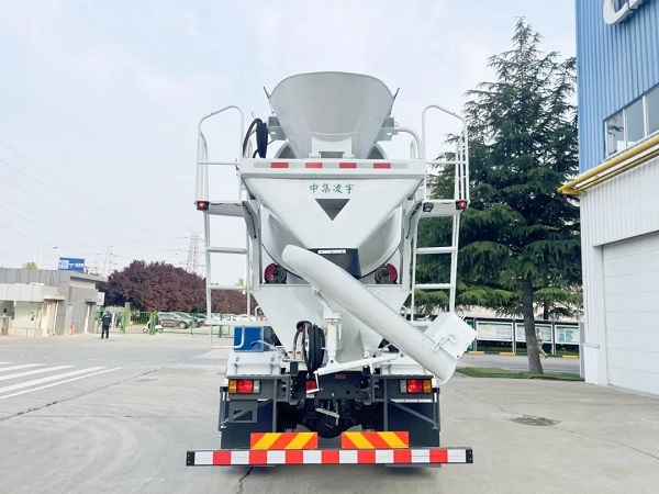 兩橋攪拌車 兩橋攪拌車