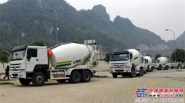 凌宇刮起海外風(fēng)，20臺(tái)攪拌車“涌向”東南亞