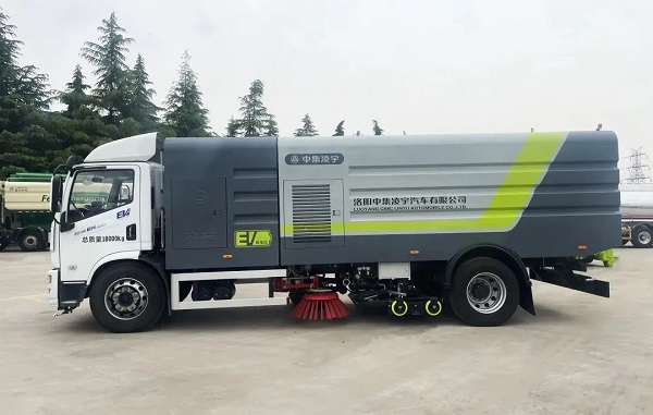 凌宇純電動(dòng)洗掃車的特點(diǎn)詳解！出色在哪？