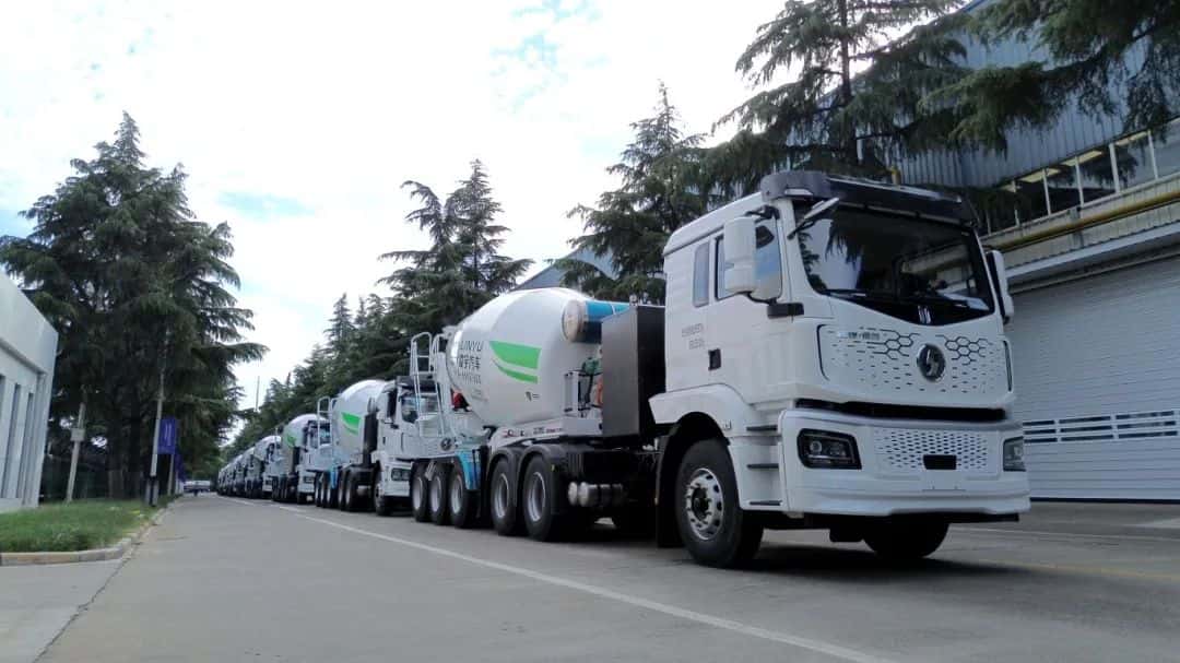 “多拉快跑”利器！中集車(chē)輛20臺(tái)EV·DTB半掛攪拌車(chē)挺進(jìn)大灣區(qū)