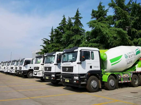 連續(xù)4個(gè)月井噴式增長，這個(gè)七月，重卡市場又刷新紀(jì)錄……